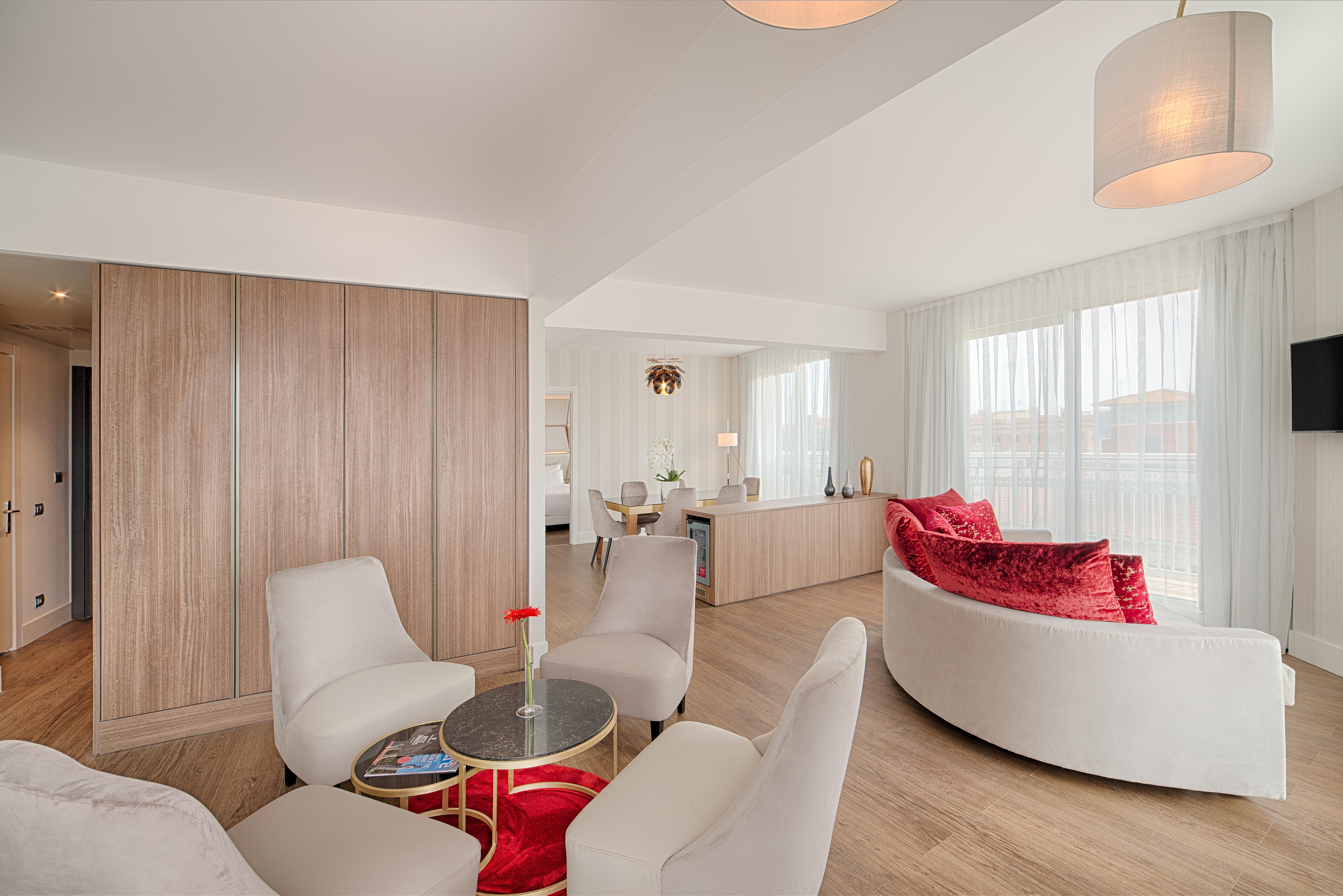 Nh Collection Centro 4*